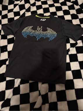 Size 8 Batman shirt